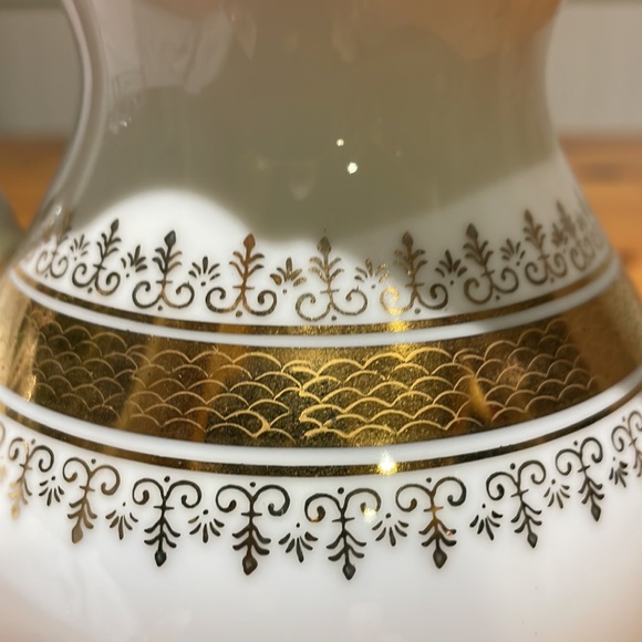 Vintage Andre Richard white w Gold design porcelain mini water pitcher - Picture 5 of 10